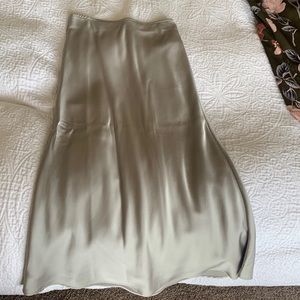 NWOT Abercrombie Satin Midi Skirt, Size XS